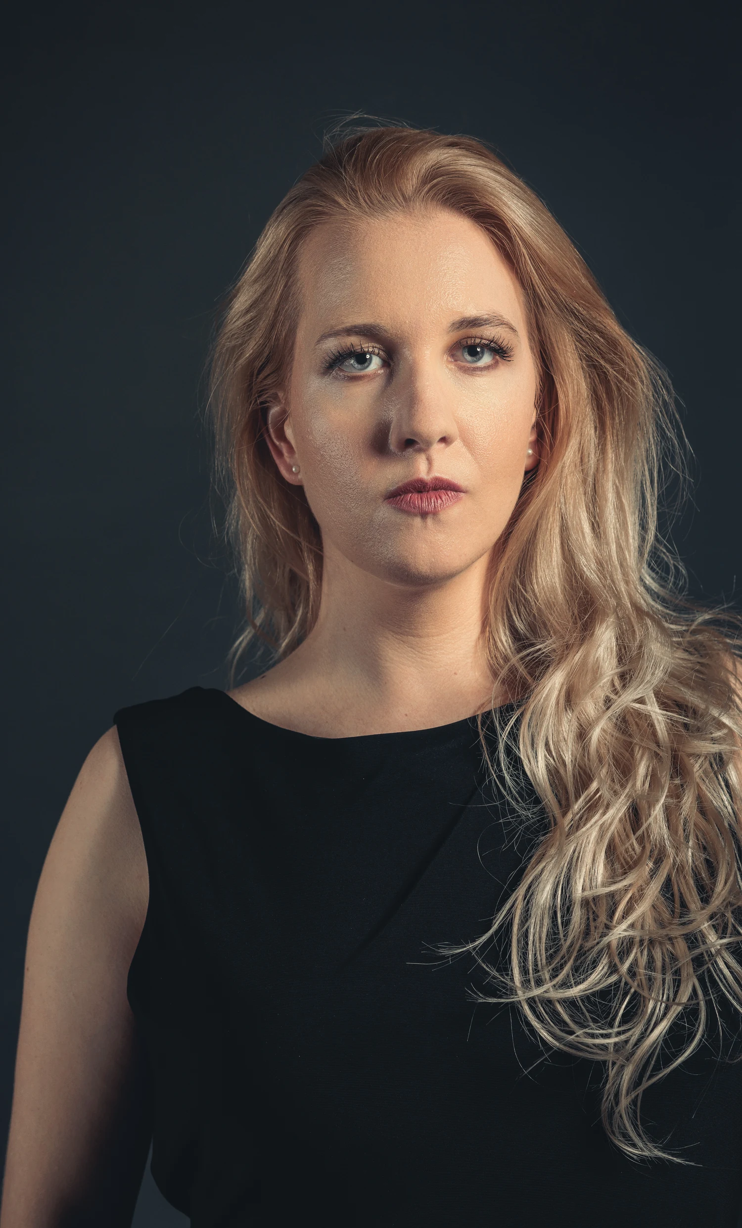 Portret Gaje Sorč — Studijski portret